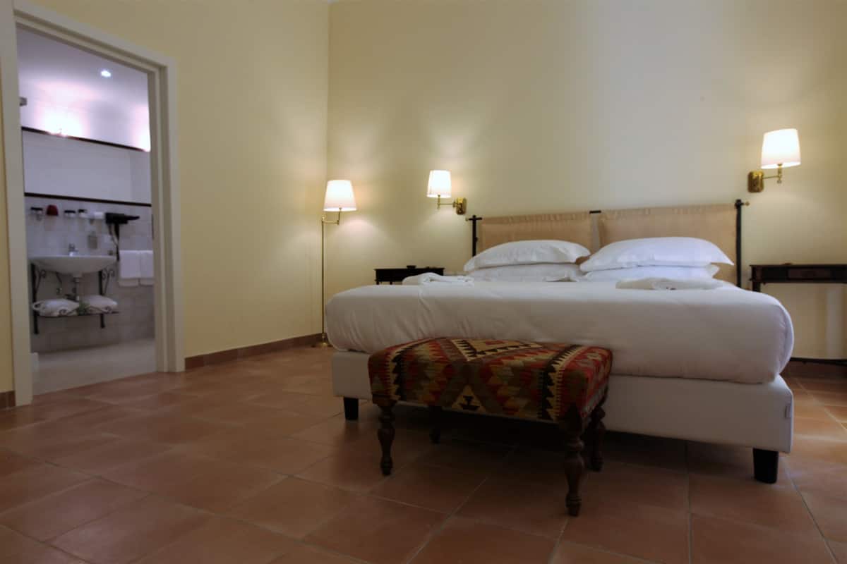 Deluxe Apartment | 1 bedroom, premium bedding, down comforters, minibar