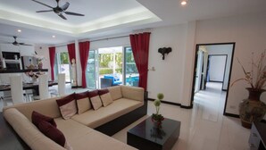 Villa, 3 Schlafzimmer, eigener Pool | Wohnbereich