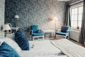 Individually decorated, individually furnished, desk, blackout drapes - Rimforsa Strand Kurs & Konferens (Rimforsa)