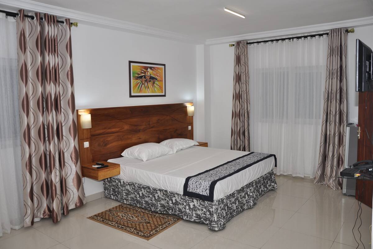 Room (Rubens) | In-room safe, soundproofing, iron/ironing board, WiFi (free)