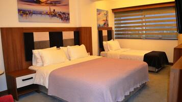 Tremannsrom | Minibar, skrivebord, lydisolert og wi-fi (inkludert)