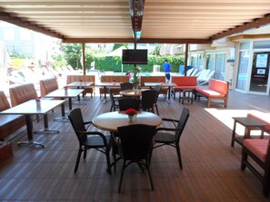 Poolside bar - Sebnem Apart & Studios (Marmaris)
