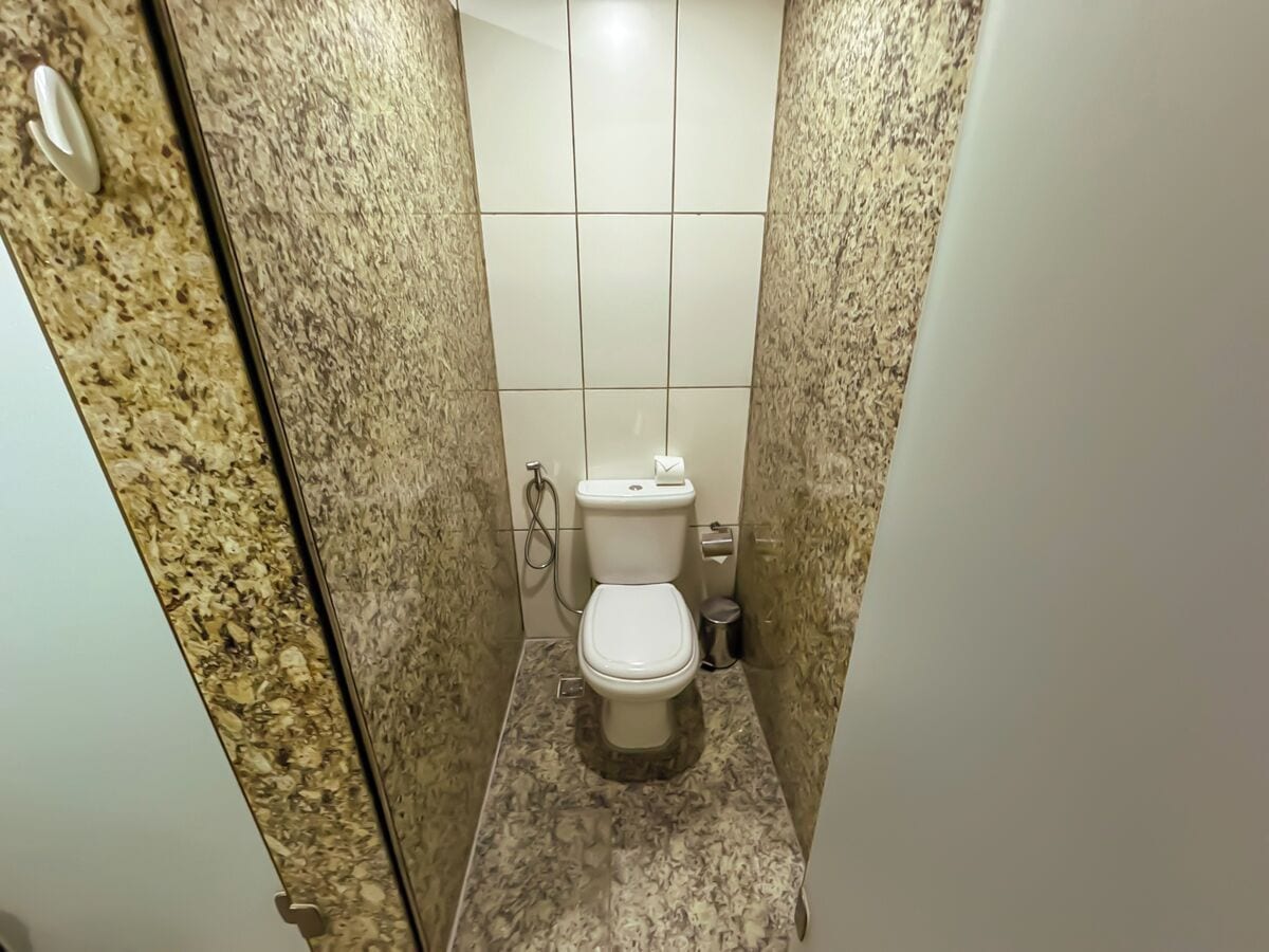 deluxe quadruple room | bathroom | free toiletries, hair dryer, towels, soap