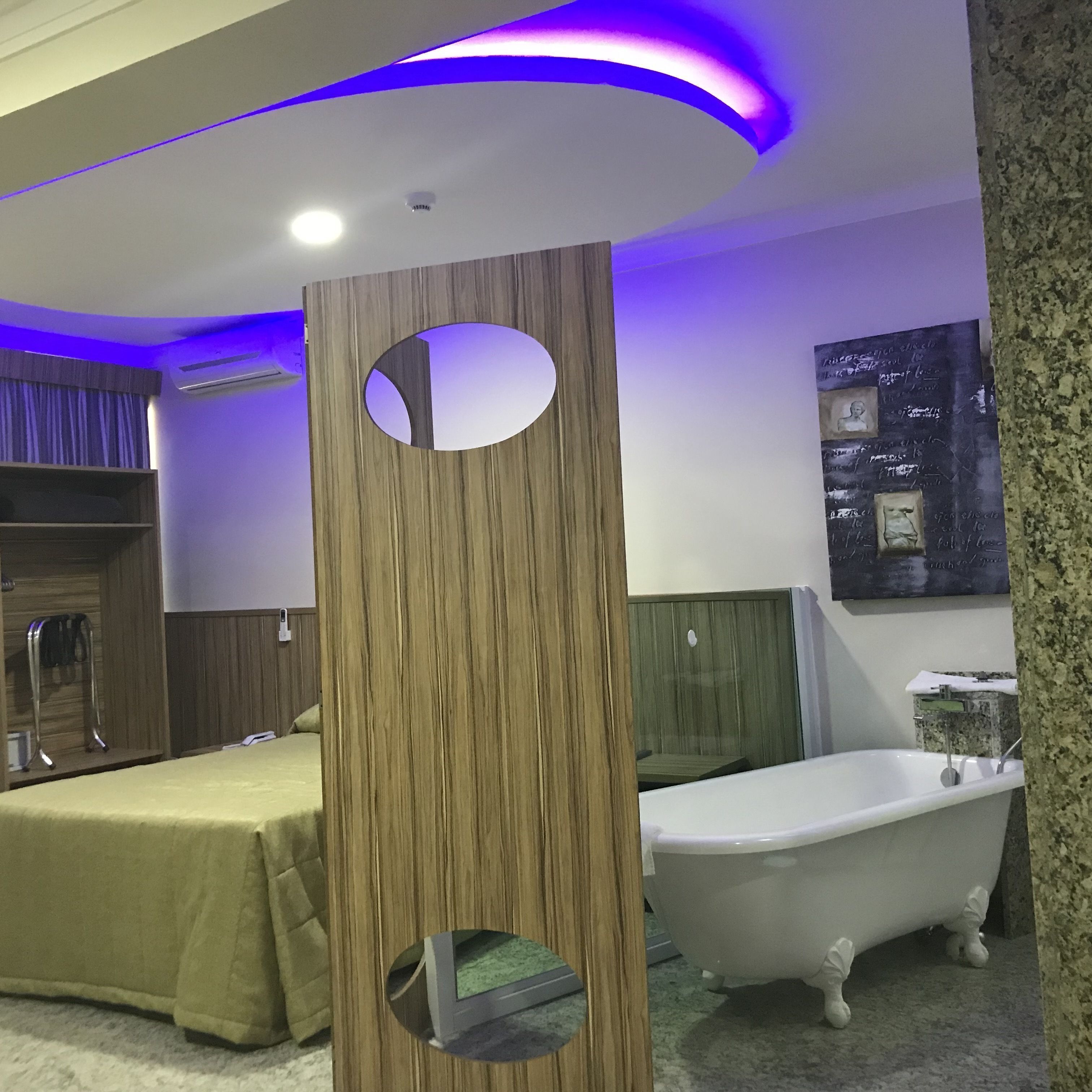 In-room safe, blackout curtains, free WiFi, bed sheets