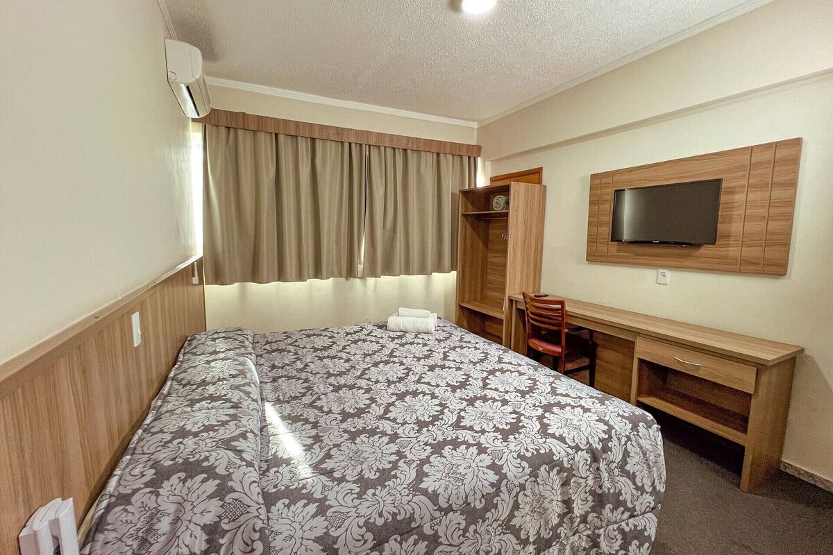 1 bedroom, in-room safe, blackout drapes, free WiFi