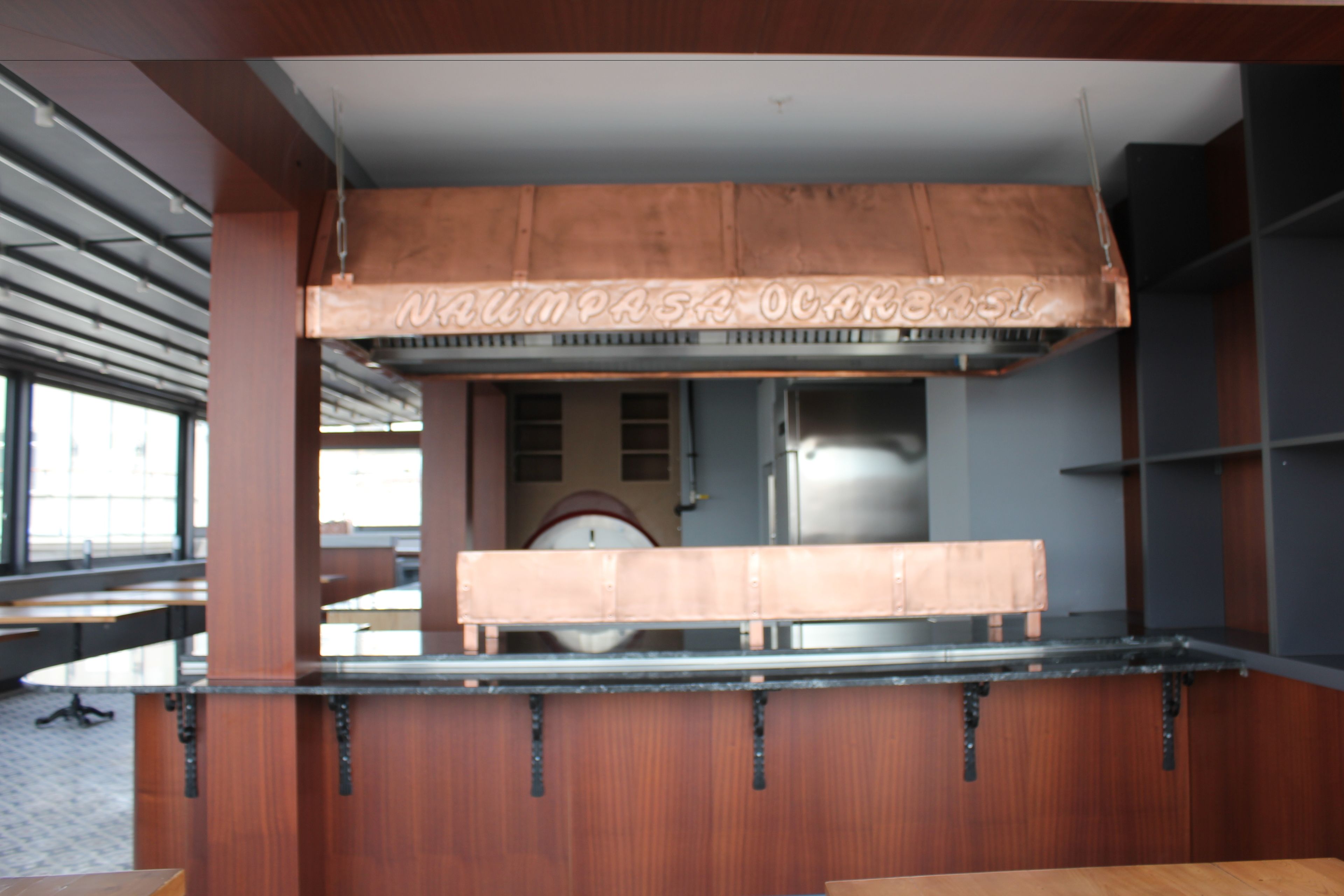 lunch and dinner served