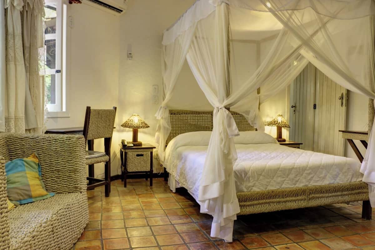 Standard Room | 1 bedroom, minibar, in-room safe, free WiFi