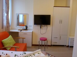 Double or Twin Room | Desk, free WiFi, bed sheets - Lacin Apart Otel (Datça)