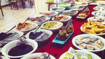 Ilmainen päivittäinen buffetaamiainen