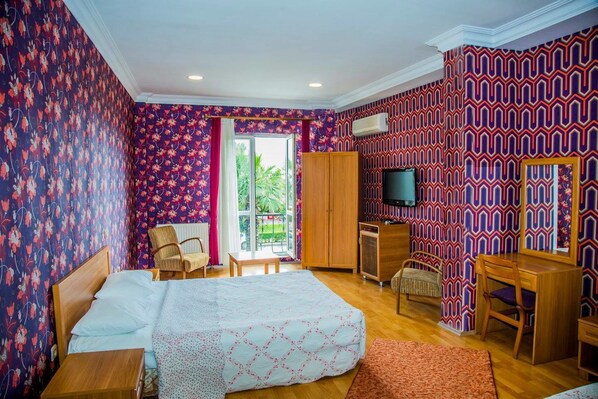 Standard Double Room, 1 Double Bed | Minibar, iron/ironing board, free WiFi