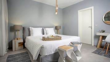 5 bedrooms, in-room safe, desk, soundproofing