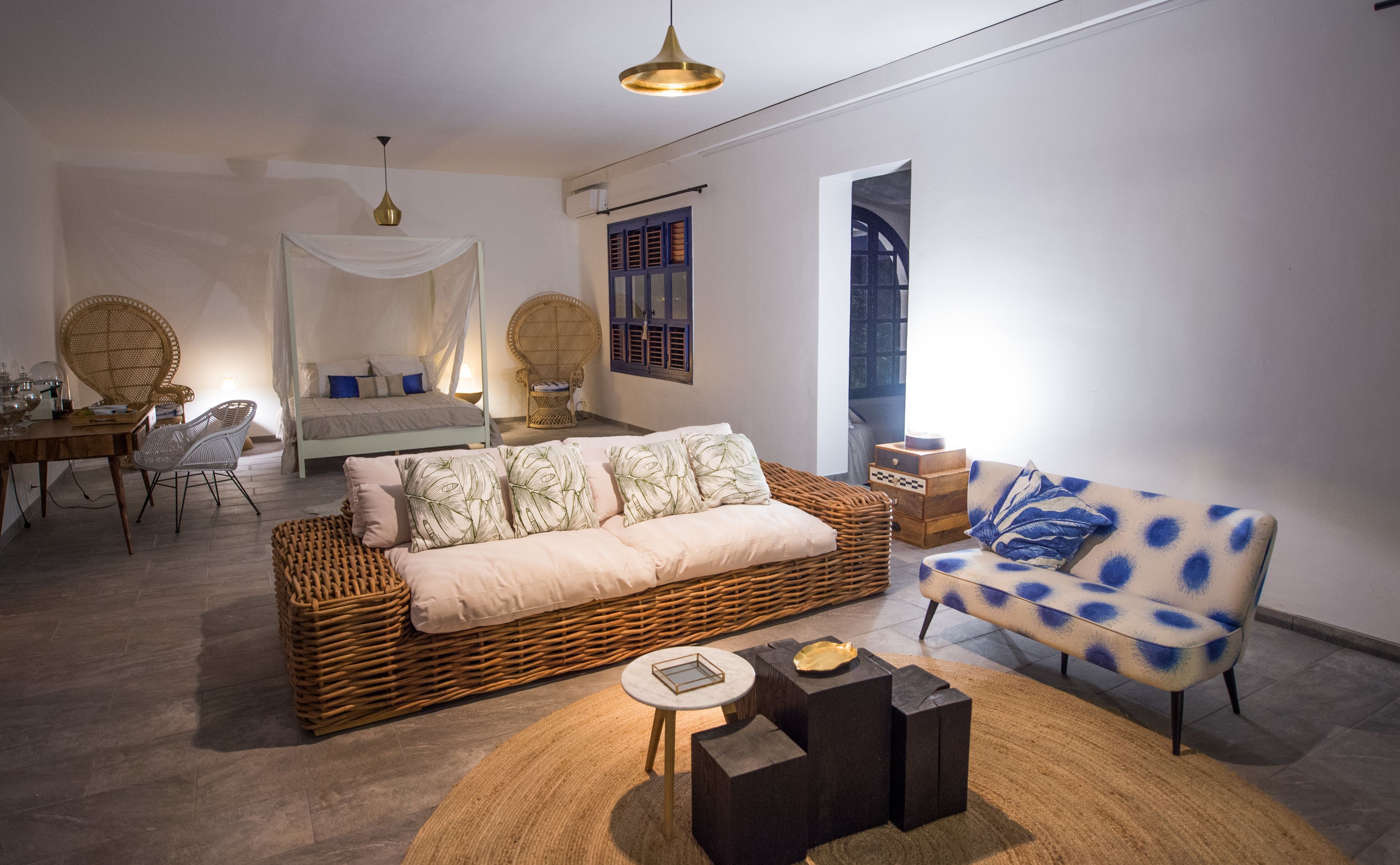 27-inch smart tv with cable channels, tv, netflix