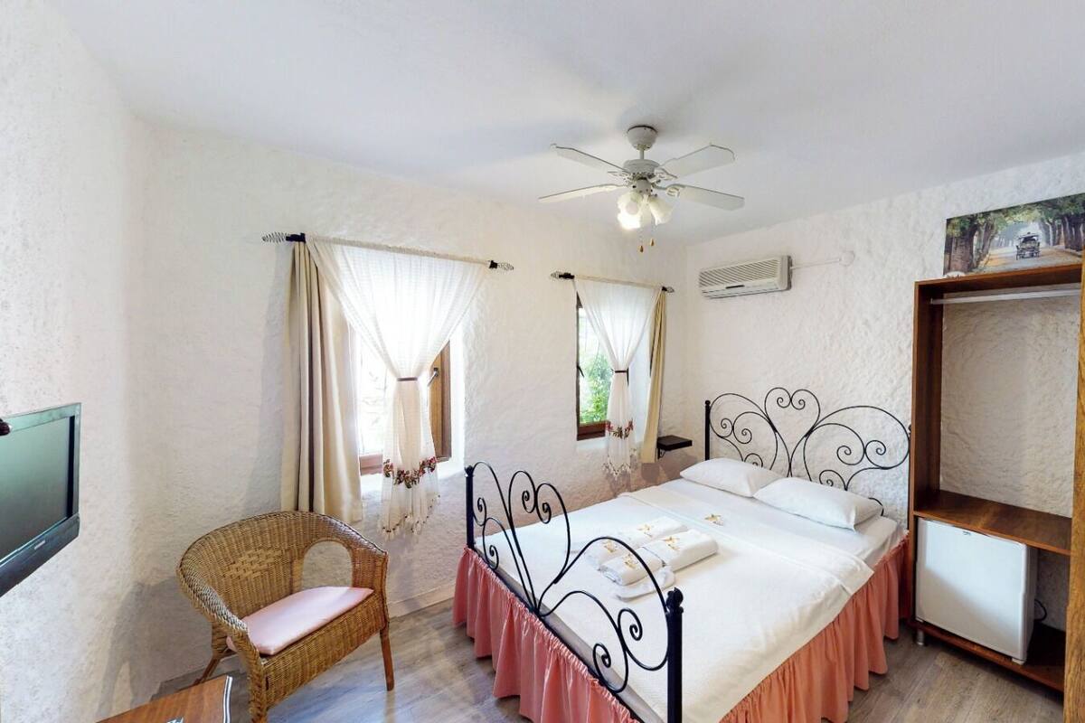 Habitación doble estándar | Tabla de planchar con plancha y wifi gratis