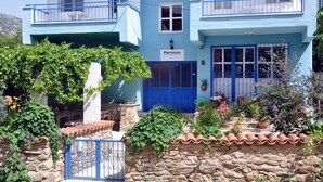 Front of property - Domizil Lina Art (Kusadasi)