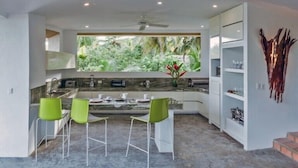 In-room dining - Villa Playa Los Naranjos (Santa Marta)