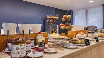 Daily buffet breakfast (EUR 20 per person)