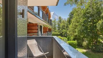 Apartment | Soundproofing, cots/infant beds, free WiFi, bed sheets