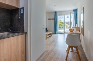 Studio | Free cribs/infant beds, free WiFi, bed sheets