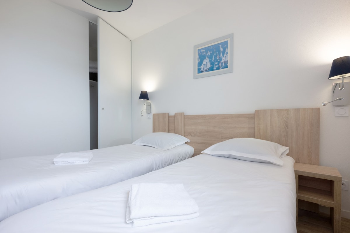 Cunas gratuitas, wifi gratis y ropa de cama 