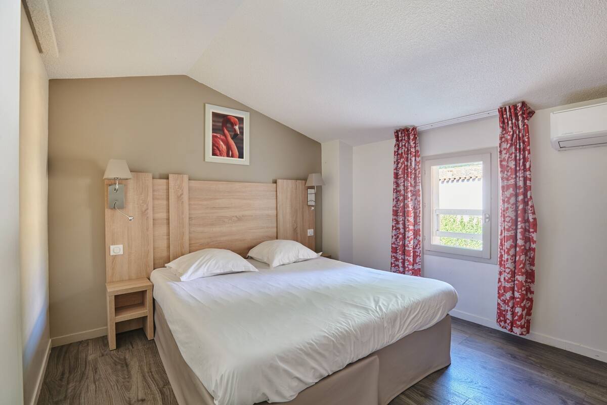 Soundproofing, cots/infant beds, free WiFi, bed sheets