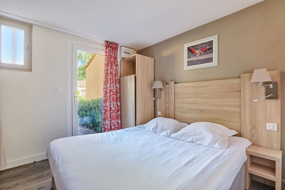 Soundproofing, cots/infant beds, free WiFi, bed sheets