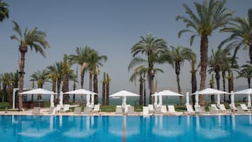 Outdoor pool, open 9:00 AM to 6:00 PM, sun loungers