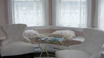 Room, 1 Queen Bed, Fireplace, Oceanfront