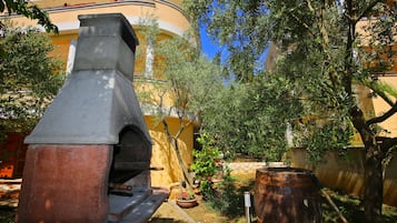 Appartamento familiare, 2 camere da letto, caminetto, lato giardino | Terrazza/patio