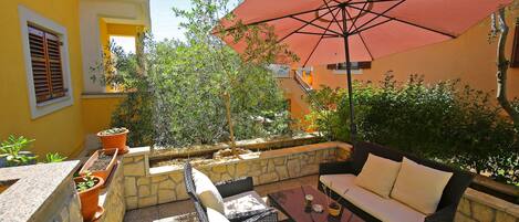 Standard Studio, Terrace, Garden Area | Terrace/patio