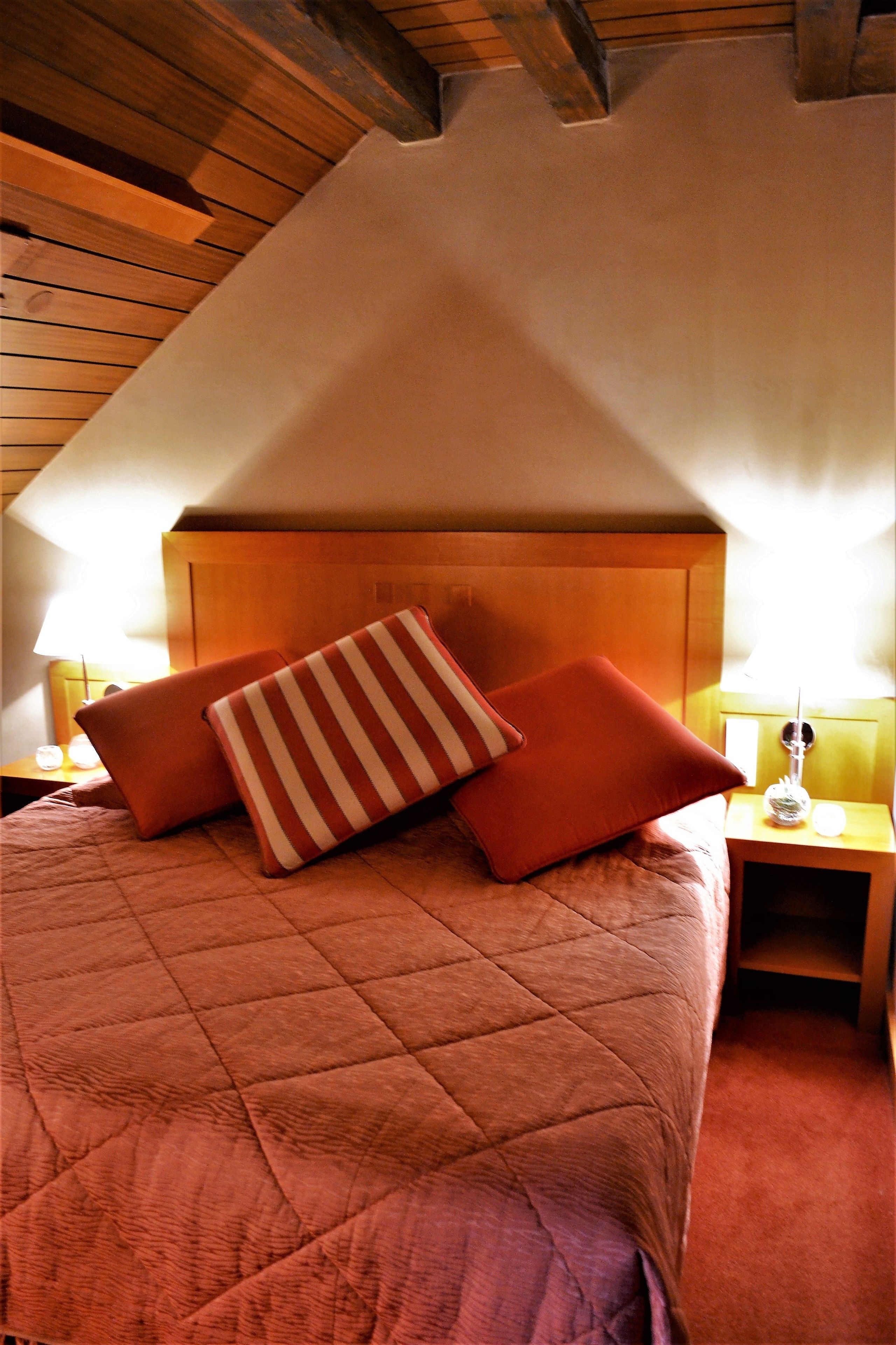 standard double room | minibar, desk, soundproofing, iron/ironing board