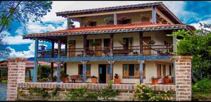 Fachada del alojamiento