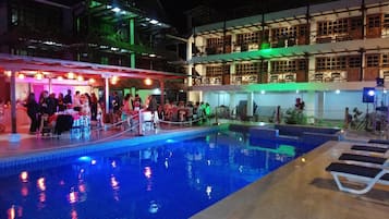 Piscina externa