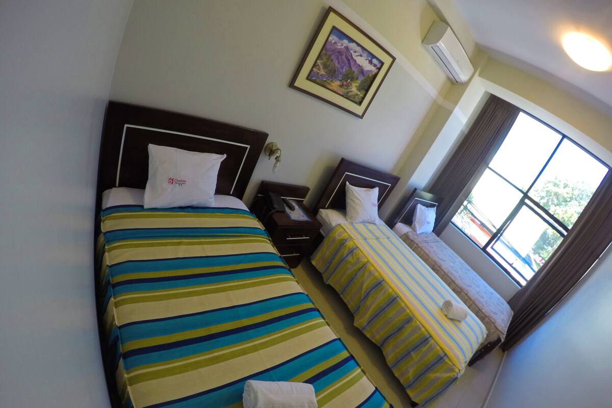 Triple Room | In-room safe, desk, free WiFi