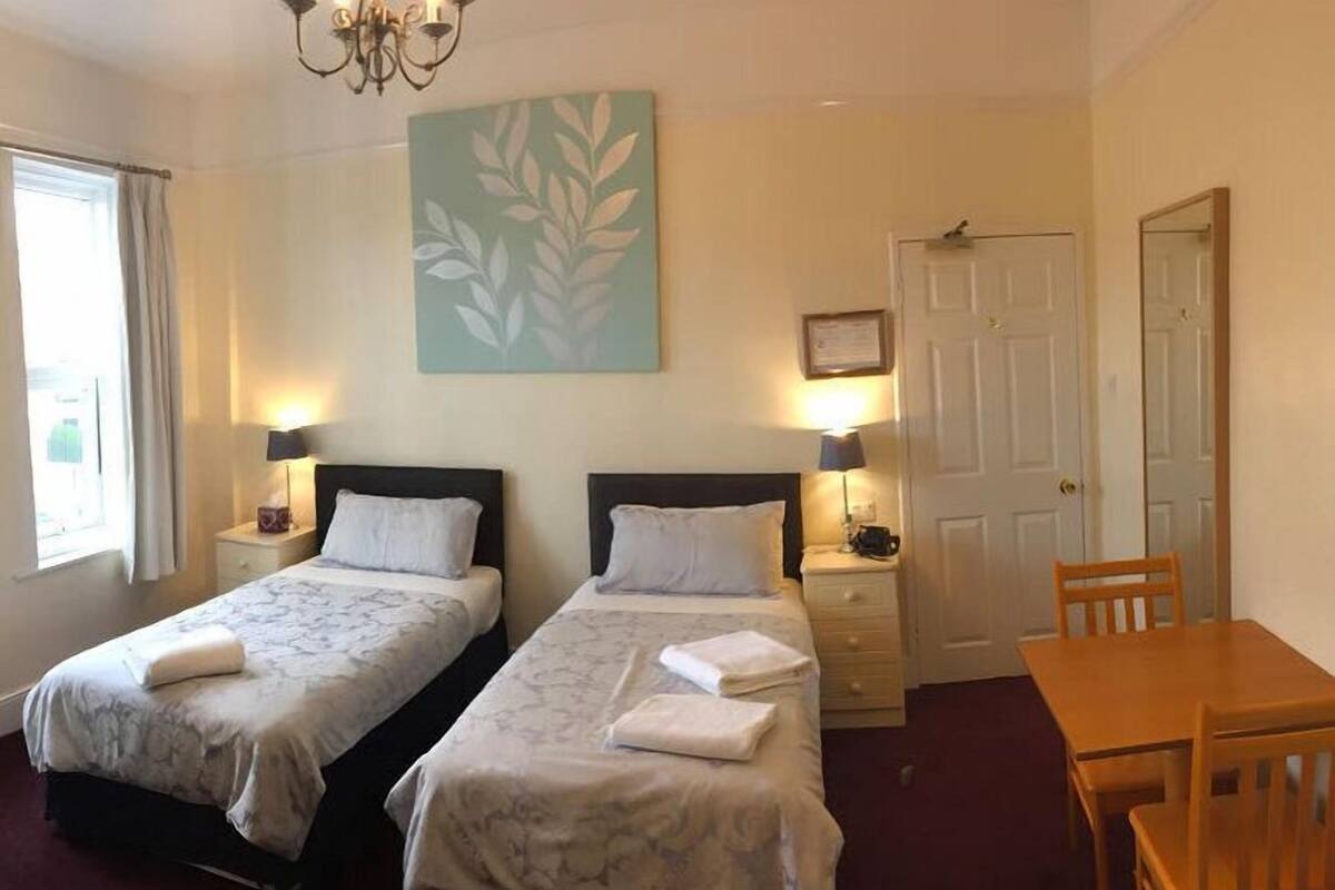 Family Room | Desk, iron/ironing board (on request), WiFi (free)
