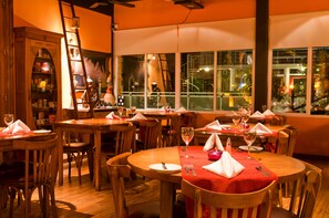 Breakfast, lunch, dinner served; Mediterranean cuisine
