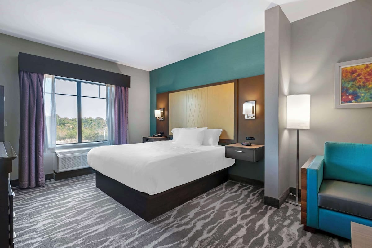 Bureau, espace de travail pour ordinateur portable, rideaux occultants