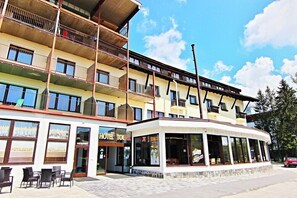 الأطباق المحلية