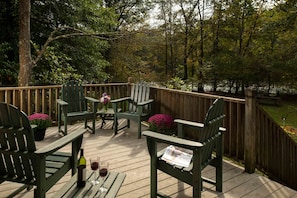 1 bedroom, premium bedding, pillowtop beds, individually decorated - Paddler's Lane Retreat (Confluence)