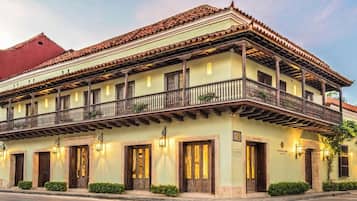 Fachada de la propiedad