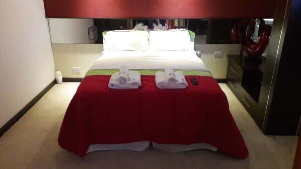 Loft | 1 bedroom, premium bedding, in-room safe, individually decorated