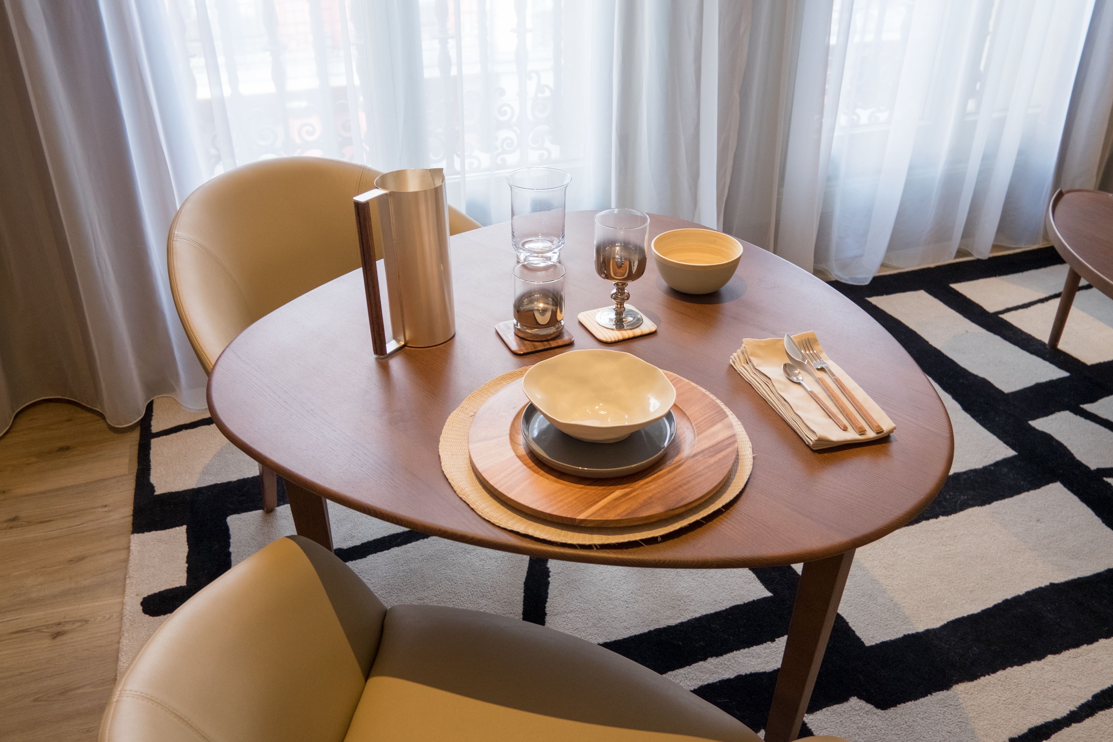 Junior Suite, 1 King Bed, Non Smoking | Dining