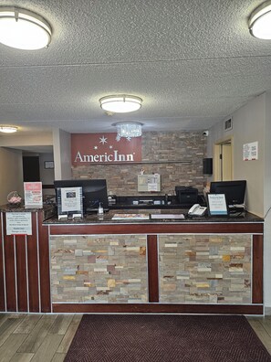 Reception - AmericInn by Wyndham Baxter Brainerd (Baxter)