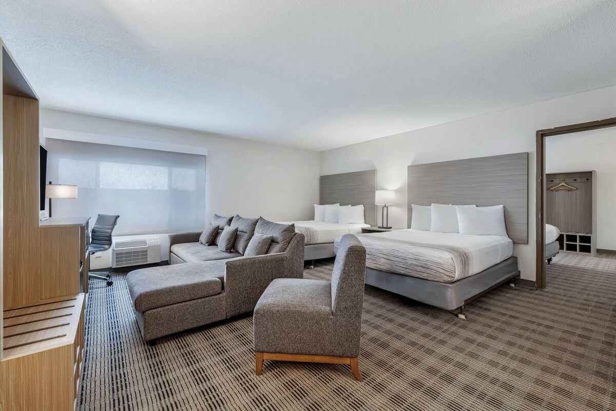 Family Suite, 2 Queen Beds, Non Smoking | Hypo-allergenic bedding available, desk, blackout drapes
