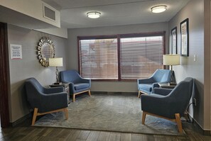 Lobby - AmericInn by Wyndham Baxter Brainerd (Baxter)