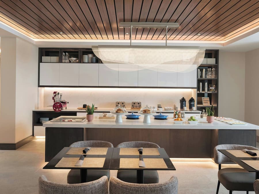 Daily buffet breakfast (USD 17 per person)