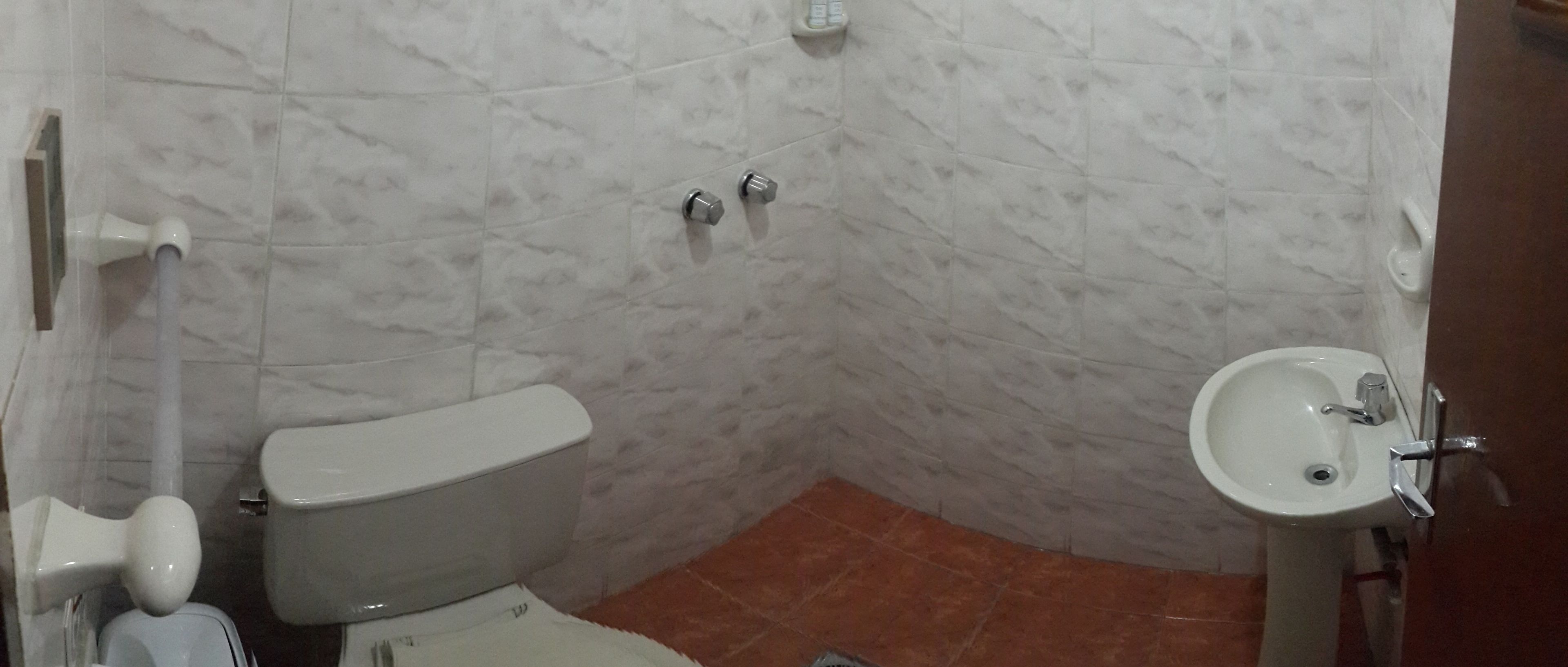 family apartment, 2 bedrooms, kitchen, city view | bathroom | deep-soaking bathtub, towels