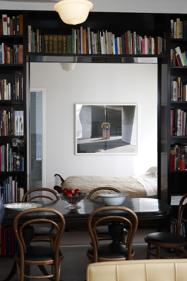 City Central Luxury in Britomart | In-room dining