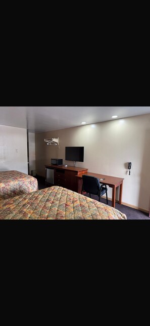 Standard Room, 2 Queen Beds | Free WiFi, bed sheets
