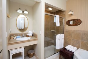 Bathroom - Bradford Place Inn & Gardens (Sonora)
