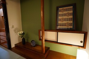 Familienhaus, Mehrere Schlafzimmer | Wohnbereich | Flachbildfernseher